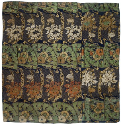 Textile with fansfront