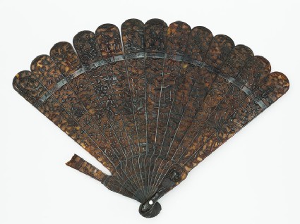 Tortoiseshell fan with figures in a landscapefront