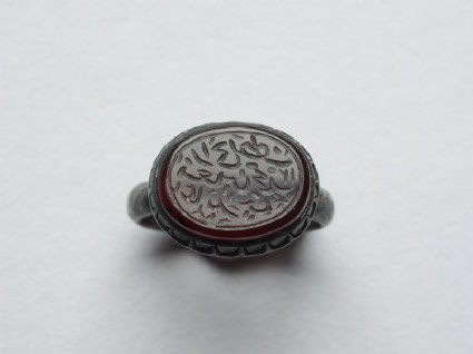 Oval seal ring with nasta‘liq inscriptionfront