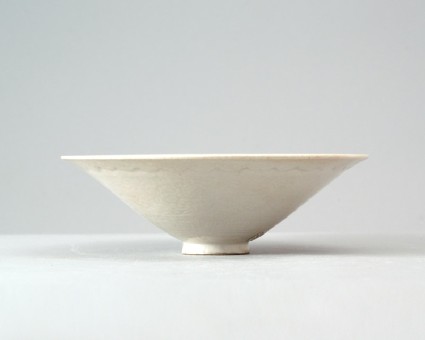 White ware bowl with floral decorationfront