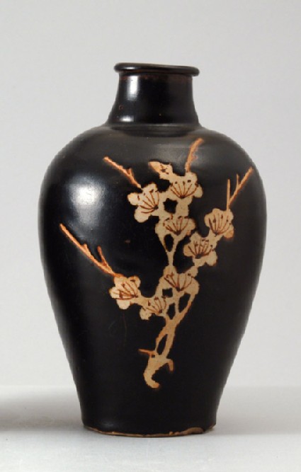 Black ware vase with plum blossom decorationfront