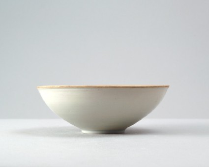 White ware bowlfront