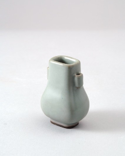 Miniature square vase, or fang hu, in the style of Guan warefront