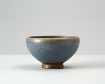 Cup with blue glazefront