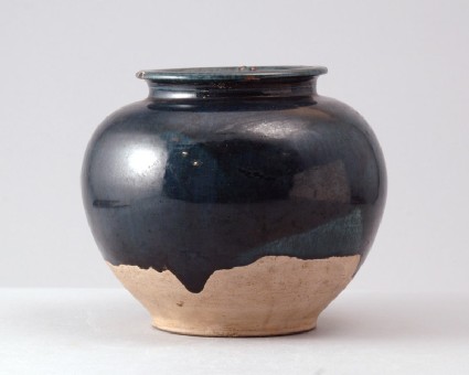 Jar with blue glazefront