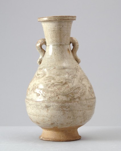 White ware vase with a dragon and tigerfront