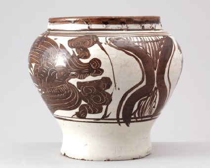 Cizhou type jar with phoenixesfront