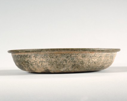 Basin with green glazefront