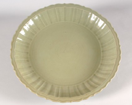 Greenware dish with foliated rimfront