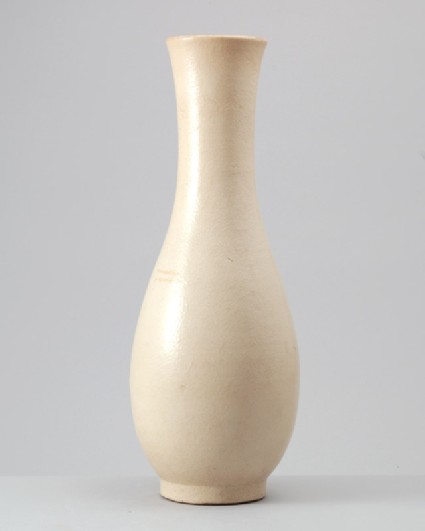 White ware vase in the style of Dehua warefront