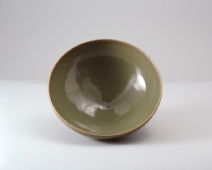 Bowl with green glazefront