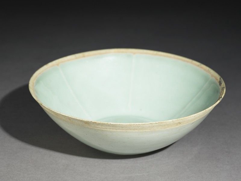 Fine Glazed Celadon Rice Bowl - Song Dynasty Style Fine Glazed Celadon Rice Bowl - Song Dynasty Style