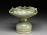 Greenware spittoon with square mouth (oblique)