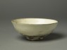 Cizhou ware bowl with underglaze flower (oblique)