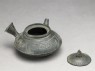 Teapot used for the Chinese tea ceremony (oblique, open)