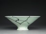 Bowl with an egret standing on a willow branch (side)